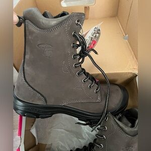 NWT Size 9; 8.5 Women’s Nubuck Leather Steel-Toe Workboots by Pilot and Filles